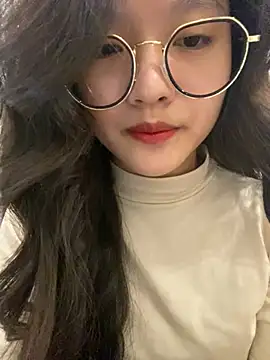 Snapshot of Krixxi22 chatting on December 2024 05:21:01 PM Krixxi22 online show from December 2024 05:21:01 PM