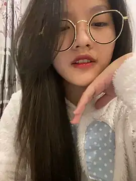 Snapshot of Krixxi22 chatting on December 2024 03:42:02 PM Krixxi22 online show from December 2024 03:42:02 PM