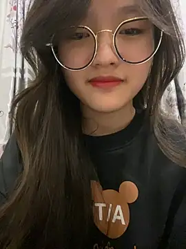 Snapshot of Krixxi22 chatting on January 2025 03:14:01 PM Krixxi22 online show from January 2025 03:14:01 PM