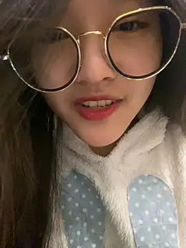 Snapshot of Krixxi22 chatting on January 2025 03:25:01 PM Krixxi22 online show from January 2025 03:25:01 PM