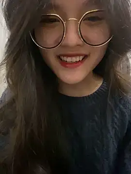 Snapshot of Krixxi22 chatting on January 2025 03:39:02 PM Krixxi22 online show from January 2025 03:39:02 PM