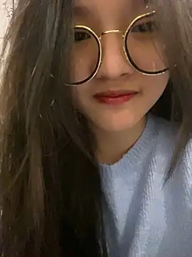 Snapshot of Krixxi22 chatting on January 2025 03:39:01 PM Krixxi22 online show from January 2025 03:39:01 PM