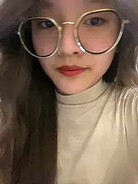 Snapshot of Krixxi22 chatting on February 2025 02:33:02 PM Krixxi22 online show from February 2025 02:33:02 PM