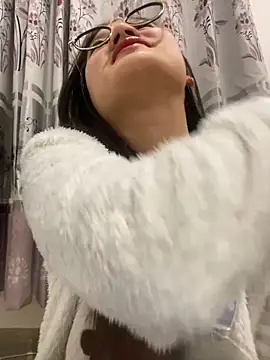 Snapshot of Krixxi22 chatting on February 2025 02:16:02 PM Krixxi22 online show from February 2025 02:16:02 PM