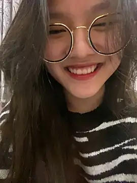 Snapshot of Krixxi22 chatting on February 2025 03:30:01 PM Krixxi22 online show from February 2025 03:30:01 PM