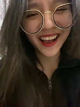 Snapshot of Krixxi22 chatting on February 2025 04:21:01 PM Krixxi22 online show from February 2025 04:21:01 PM