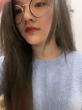 Snapshot of Krixxi22 chatting on February 2025 04:03:02 PM Krixxi22 online show from February 2025 04:03:02 PM