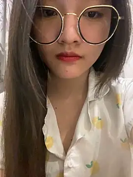 Snapshot of Krixxi22 chatting on March 2025 03:24:02 PM Krixxi22 online show from March 2025 03:24:02 PM