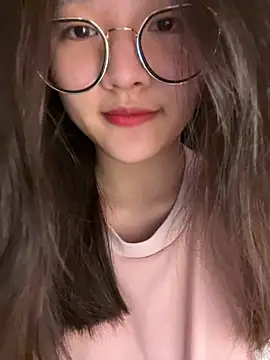 Snapshot of Krixxi22 chatting on September 2025 03:57:01 PM Krixxi22 online show from September 2025 03:57:01 PM