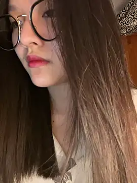 Snapshot of Krixxi22 chatting on September 2025 02:33:01 PM Krixxi22 online show from September 2025 02:33:01 PM