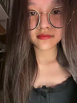 Snapshot of Krixxi22 chatting on October 2025 04:40:02 PM Krixxi22 online show from October 2025 04:40:02 PM