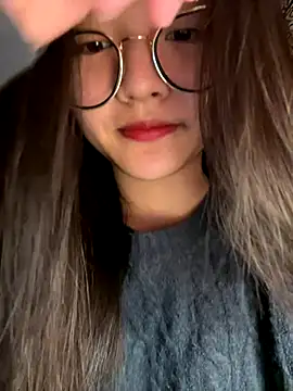 Snapshot of Krixxi22 chatting on October 2025 04:03:02 PM Krixxi22 online show from October 2025 04:03:02 PM