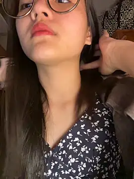 Snapshot of Krixxi22 chatting on November 2025 02:28:01 PM Krixxi22 online show from November 2025 02:28:01 PM