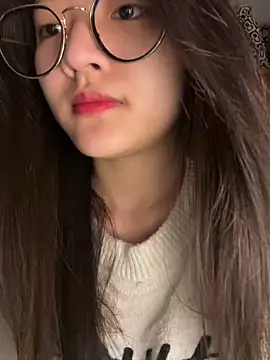 Snapshot of Krixxi22 chatting on November 2025 02:05:01 PM Krixxi22 online show from November 2025 02:05:01 PM