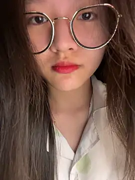 Snapshot of Krixxi22 chatting on November 2025 02:17:01 PM Krixxi22 online show from November 2025 02:17:01 PM