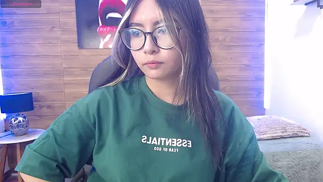 Snapshot of Ashlyeegray chatting on January 2025 04:30:02 AM Ashlyeegray online show from January 2025 04:30:02 AM