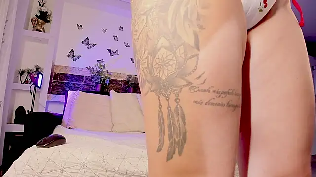 miicheell colins31 online show from February 2026 09:20:01 PM