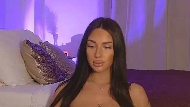 Snapshot of LuanaDess chatting on March 2026 12:48:01 AM LuanaDess online show from March 2026 12:48:01 AM