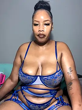 MimiCurves online show from November 2025 09:20:02 AM