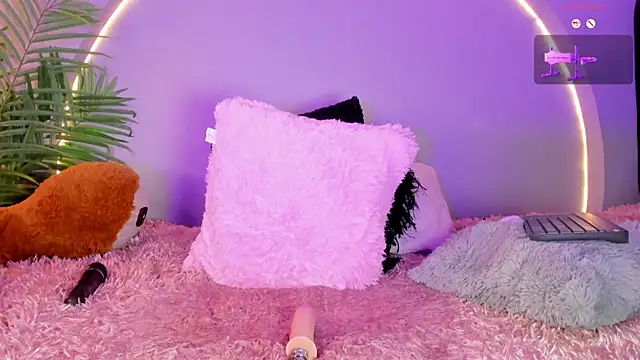 Snapshot of izabelacarter chatting on February 2025 10:15:01 AM izabelacarter online show from February 2025 10:15:01 AM