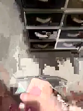 Snapshot of Deralboaus01 chatting on November 2025 04:51:01 PM Deralboaus01 online show from November 2025 04:51:01 PM