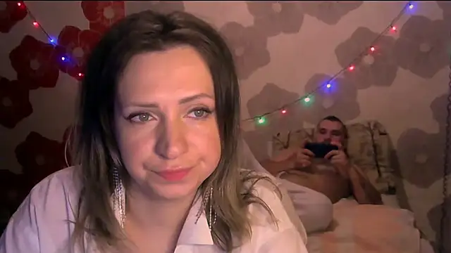 Snapshot of John_Daenerys chatting on November 2025 09:04:02 PM John Daenerys online show from November 2025 09:04:02 PM