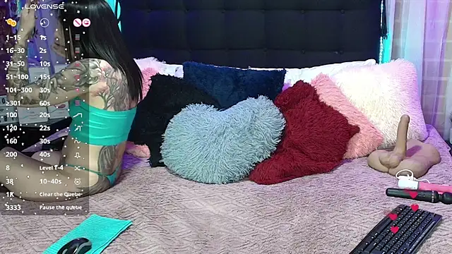 Snapshot of Hanna_horny_ chatting on December 2025 09:54:01 PM Hanna horny online show from December 2025 09:54:01 PM