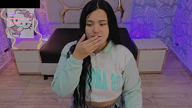 Snapshot of Mellani_tay chatting on November 2025 03:18:02 AM Mellani tay online show from November 2025 03:18:02 AM