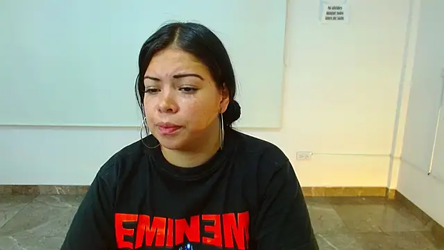 Snapshot of martinna_tay chatting on March 2025 09:22:02 AM martinna tay online show from March 2025 09:22:02 AM