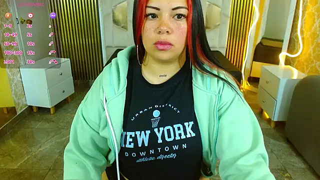 Snapshot of martinna_tay chatting on October 2025 03:12:02 AM martinna tay online show from October 2025 03:12:02 AM