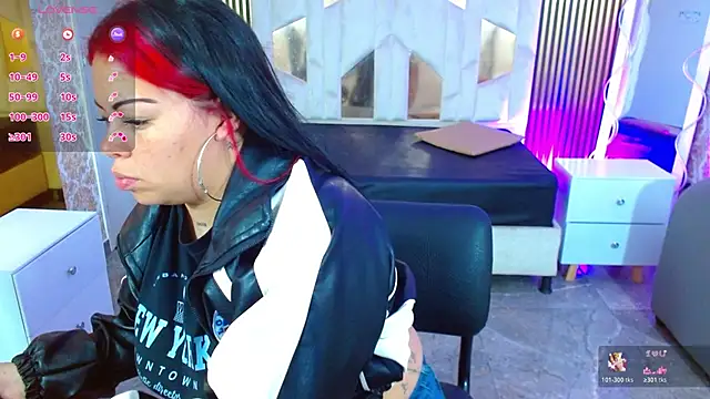 Snapshot of martinna_tay chatting on October 2025 03:18:02 AM martinna tay online show from October 2025 03:18:02 AM