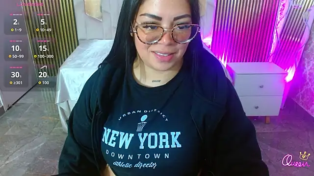 Snapshot of martinna_tay chatting on June 2026 03:08:02 AM martinna tay online show from June 2026 03:08:02 AM