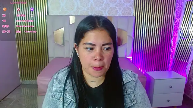 Snapshot of martinna_tay chatting on June 2026 03:20:02 AM martinna tay online show from June 2026 03:20:02 AM