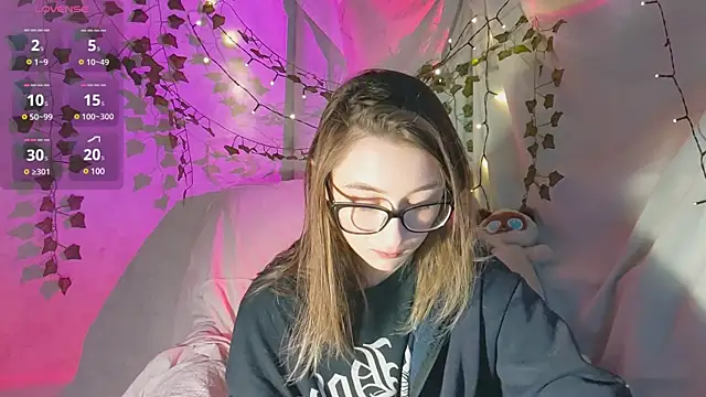 Snapshot of monlight__dana chatting on December 2024 01:29:01 PM monlight dana online show from December 2024 01:29:01 PM