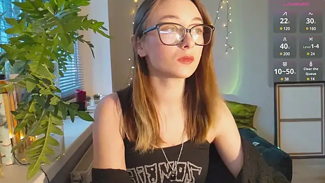 Snapshot of monlight__dana chatting on December 2024 01:35:01 PM monlight dana online show from December 2024 01:35:01 PM