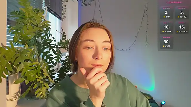 Snapshot of monlight__dana chatting on February 2025 12:47:01 PM monlight dana online show from February 2025 12:47:01 PM