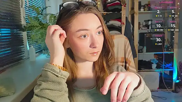 Snapshot of monlight__dana chatting on March 2025 02:45:01 PM monlight dana online show from March 2025 02:45:01 PM