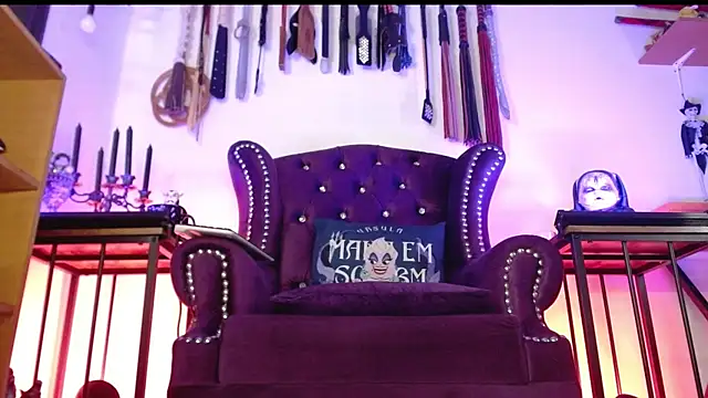 Mistress Erza online show from February 2025 01:41:01 PM