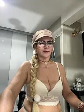 Snapshot of LARIANA_RIVERA23 chatting on November 2025 05:07:02 AM LARIANA RIVERA23 online show from November 2025 05:07:02 AM