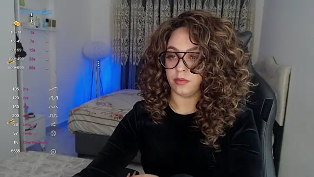 Snapshot of _Just_a_queen_3 chatting on February 2026 09:23:01 AM Just a queen 3 online show from February 2026 09:23:01 AM