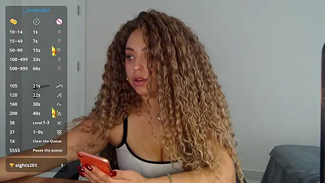 Snapshot of _Just_a_queen_3 chatting on February 2026 11:31:01 AM Just a queen 3 online show from February 2026 11:31:01 AM