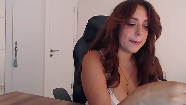 Snapshot of _Just_a_queen_3 chatting on June 2026 05:15:02 PM Just a queen 3 online show from June 2026 05:15:02 PM