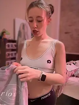 sage  marie online show from February 2025 04:56:02 PM