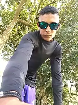 Demiansteven2 online show from November 2025 06:01:02 PM