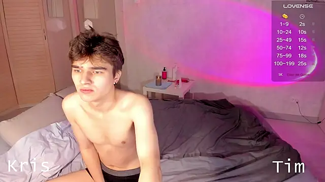 Snapshot of tailer_ chatting on November 2025 08:11:01 PM tailer online show from November 2025 08:11:01 PM