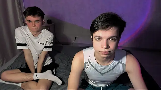 Snapshot of tailer_ chatting on January 2026 04:01:01 PM tailer online show from January 2026 04:01:01 PM