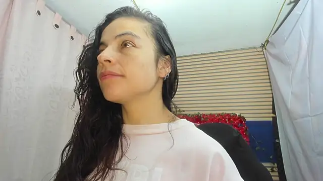 Snapshot of rosse_2504 chatting on May 2026 12:24:01 PM rosse 2504 online show from May 2026 12:24:01 PM