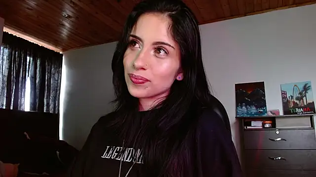 Snapshot of Ary_Pieerce chatting on November 2025 08:42:01 PM Ary Pieerce online show from November 2025 08:42:01 PM