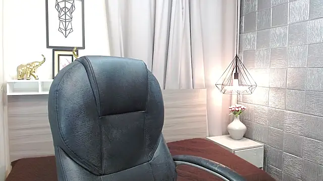 Alan Cute18 online show from February 2026 01:22:02 PM