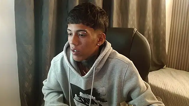 Alan Cute18 online show from February 2026 04:02:02 AM